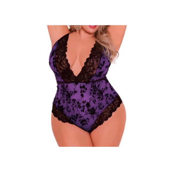 Plus size lingerie - Picture 3 of 6